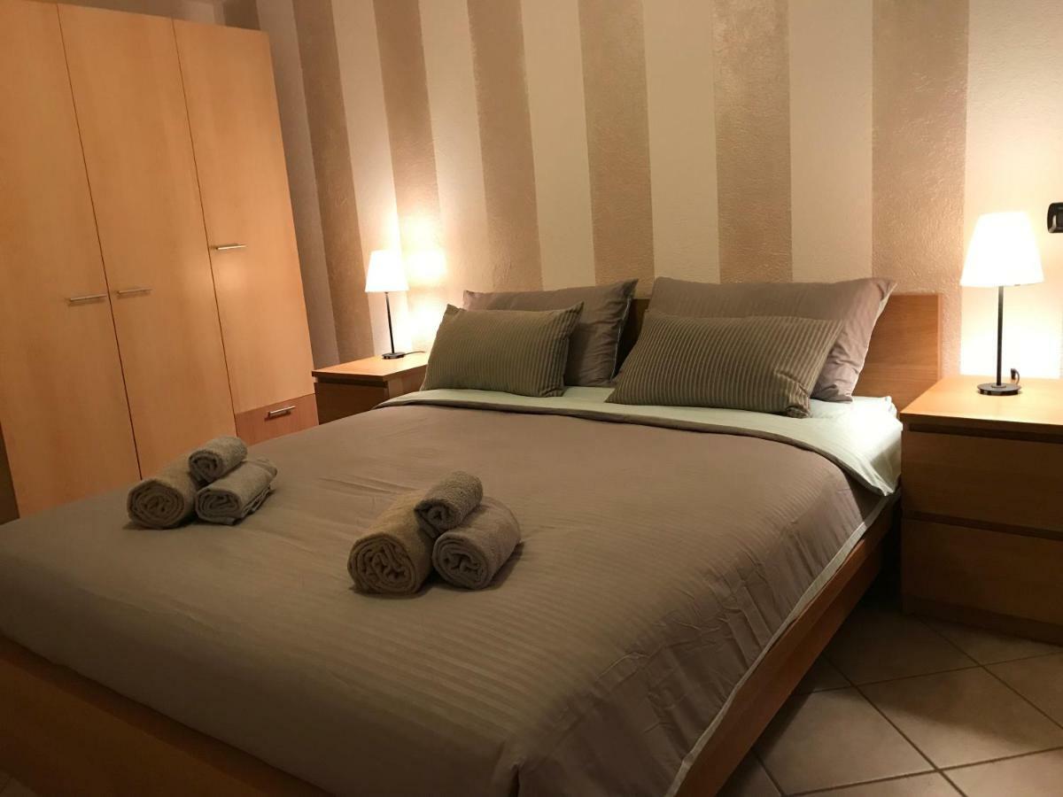 Le Coin Cache Apartment Introd Bagian luar foto